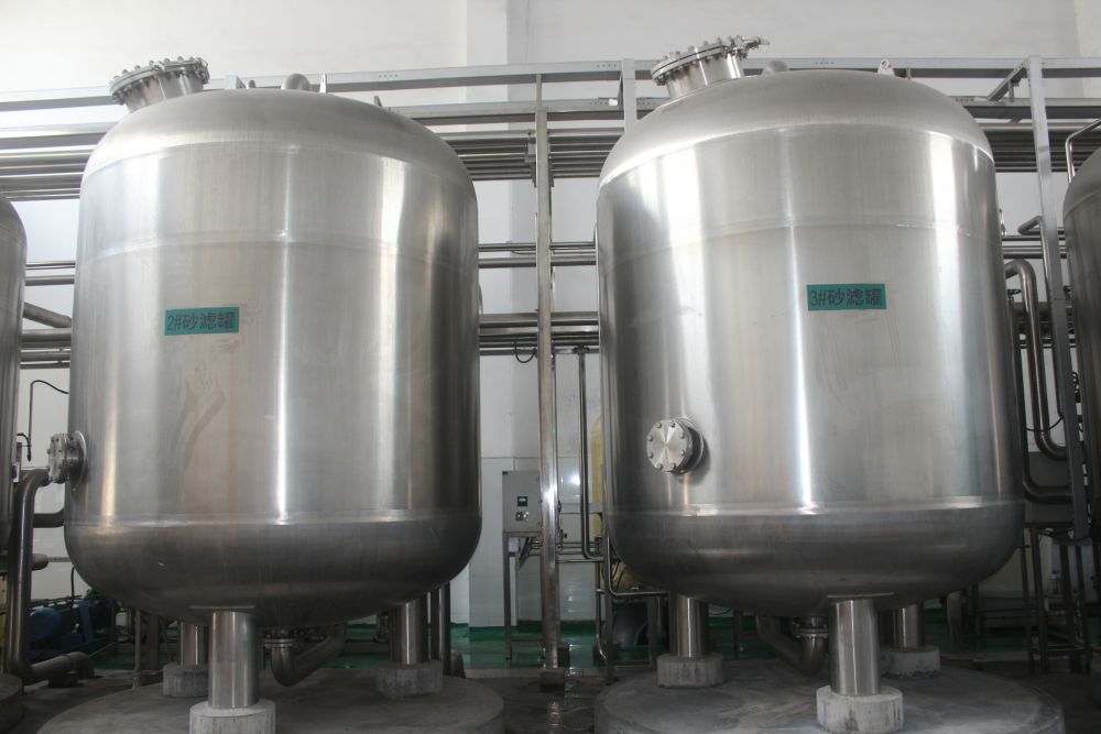 廣州某某啤酒（jiǔ）100噸過濾軟化水工程