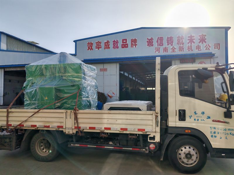 專車給鑽井隊發一套630kw-6變頻電機（jī）和變頻櫃（guì）