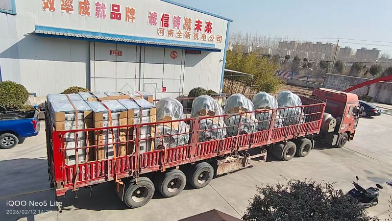 一批YQX1250-6/1250KW/600V正壓防爆變頻調速電機和配電櫃發貨慶陽