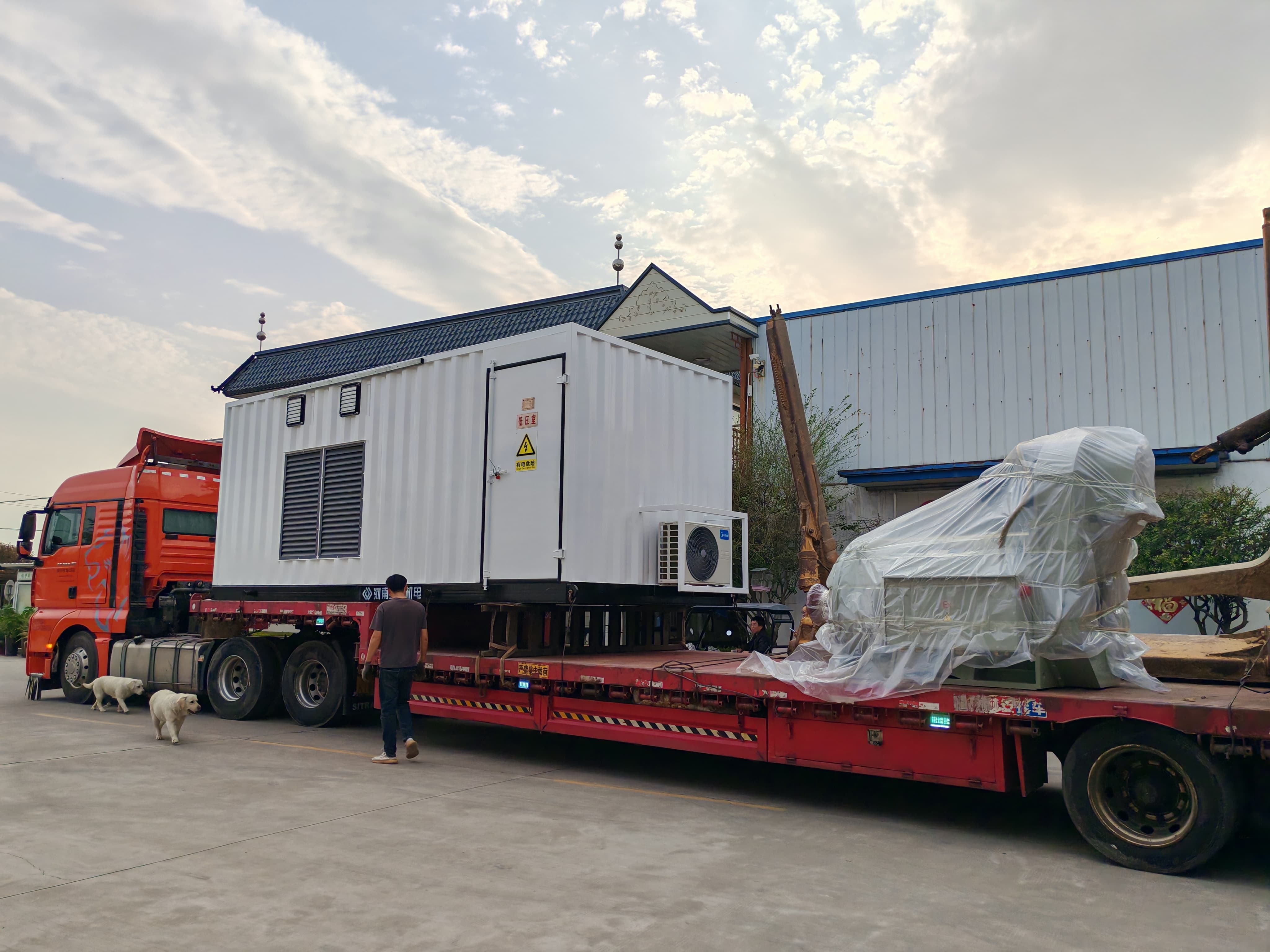 YQX1250-6/1250KW/660V正壓防爆電機（jī）配（pèi）箱變發貨鑽（zuàn）井隊